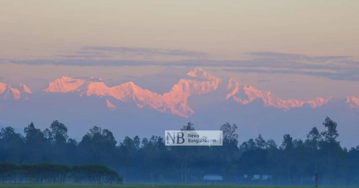 দেখা মিলছে কাঞ্চনজঙ্ঘার