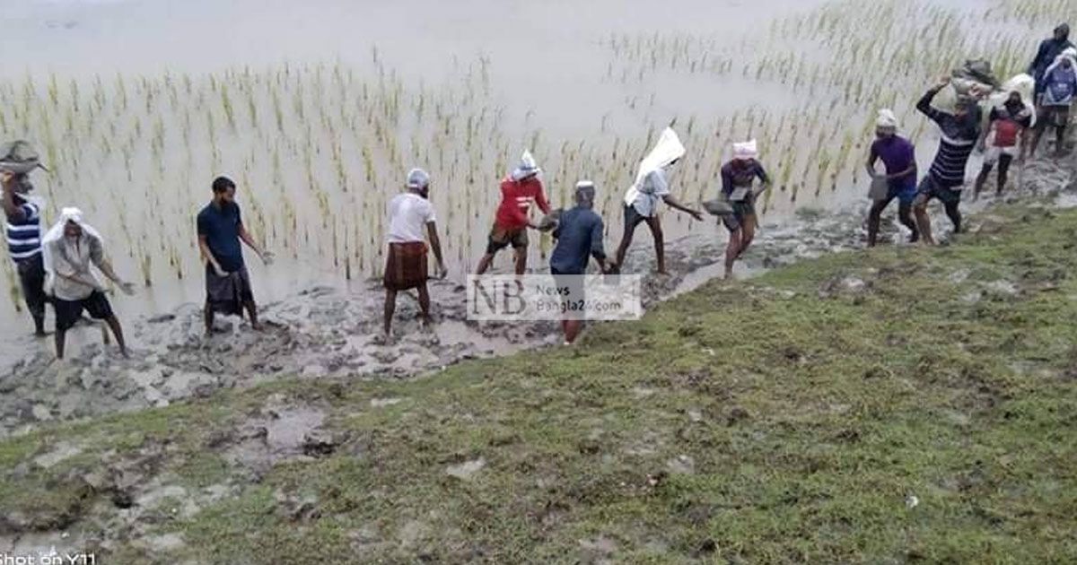 খুলনায় বেড়িবাঁধে ধস, সিত্রাং নিয়ে চরম আতঙ্ক