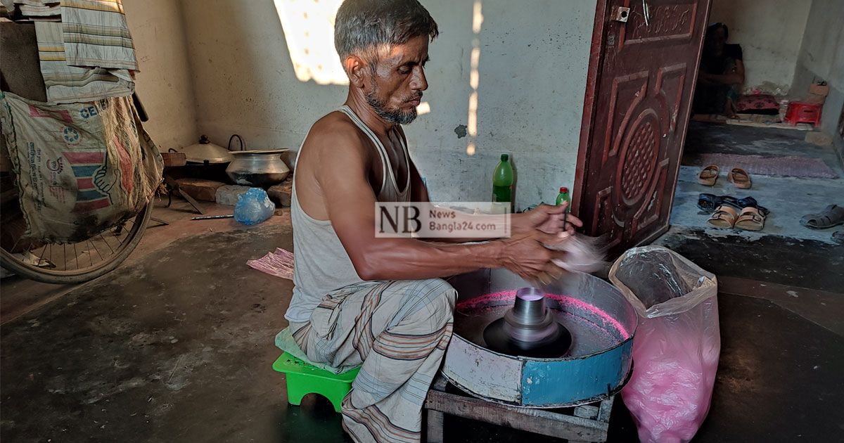 সারা দেশে ঘুরে ঘুরে হাওয়াই মিঠাই বিক্রি 