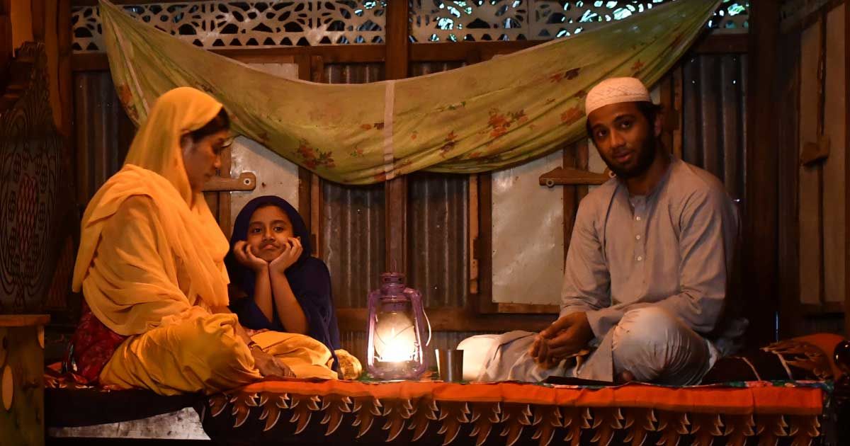 ‘গোঁফ কাটার পর দেখি আমার চেহারাই বদলে গেছে’
