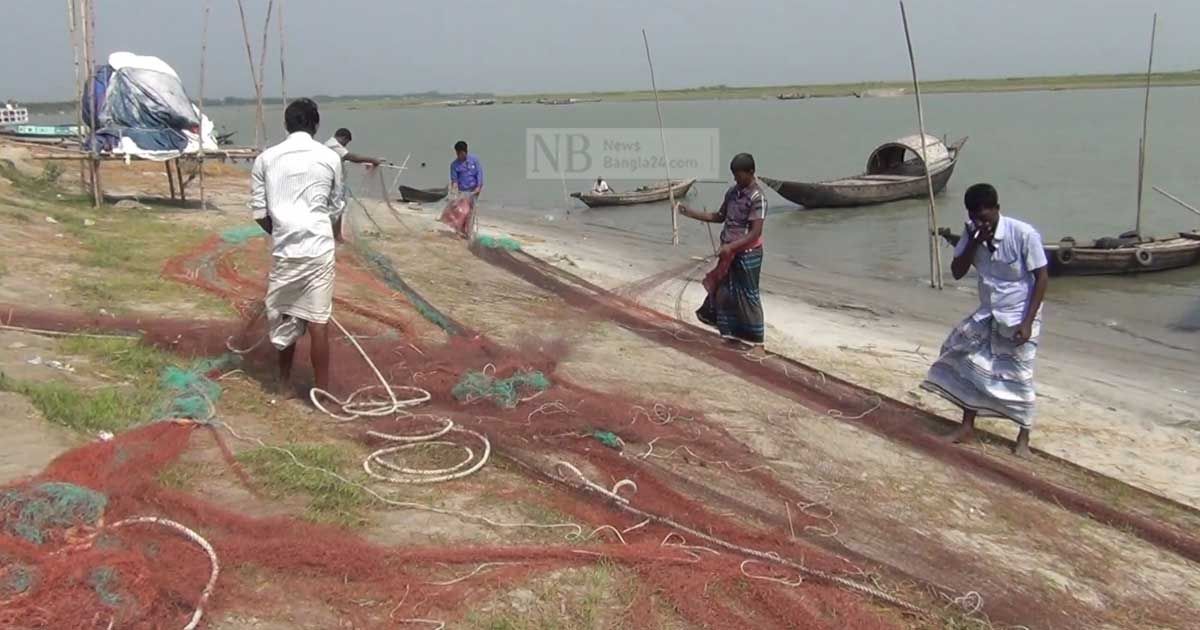 জেলেপল্লি সরগরম, প্রস্তুত জাল-নৌকা