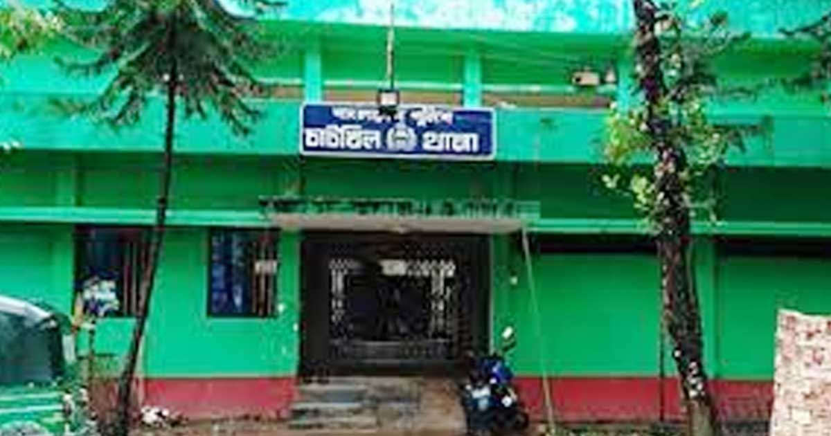 বাবা দেখেন, খালের কচুরিপানায় ভাসছে ছেলের দেহ