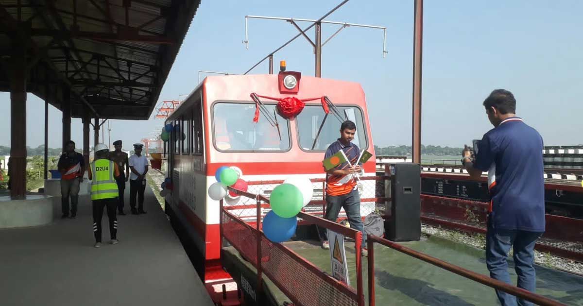 পদ্মা-সেতুর-ভায়াডাক্ট-পর্যন্ত-চলল-পরীক্ষামূলক-ট্রেন