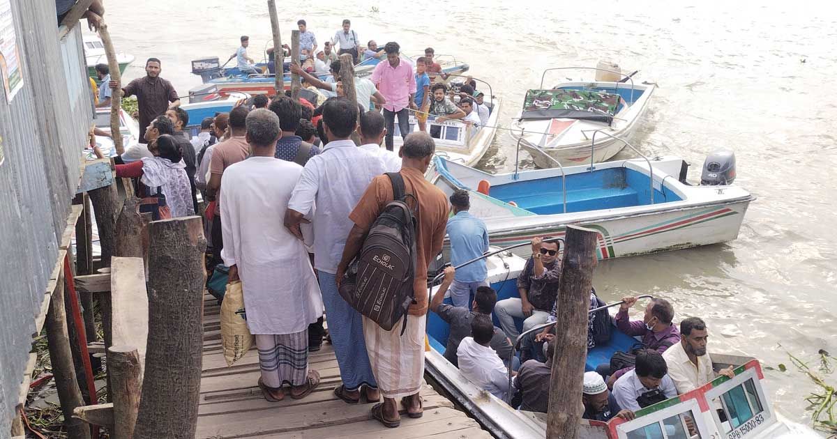 লঞ্চ-বন্ধ-স্পিডবোটে-চড়া-ভাড়ায়-বিপাকে-যাত্রী