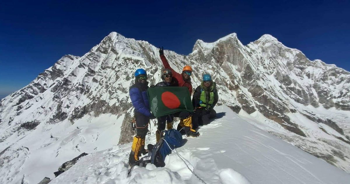 Four-Bangladeshi-adventurers-conquered-the-Dolma-Khan-peak