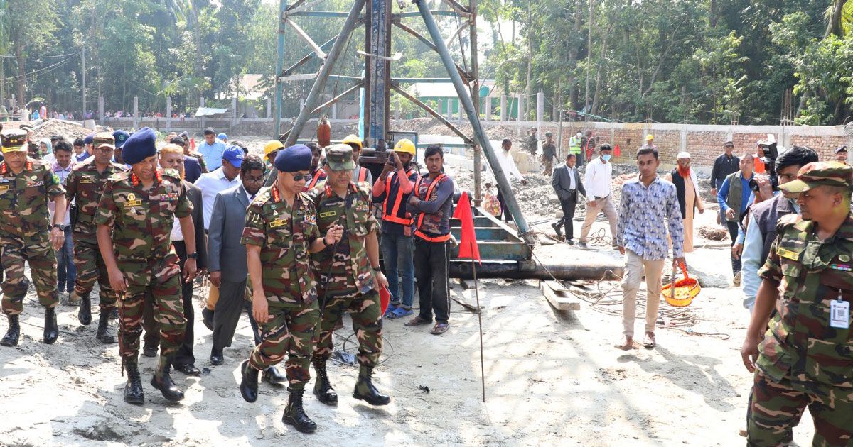 নড়াইলে-বিভিন্ন-কার্যক্রম-পরিদর্শনে-সেনাপ্রধান