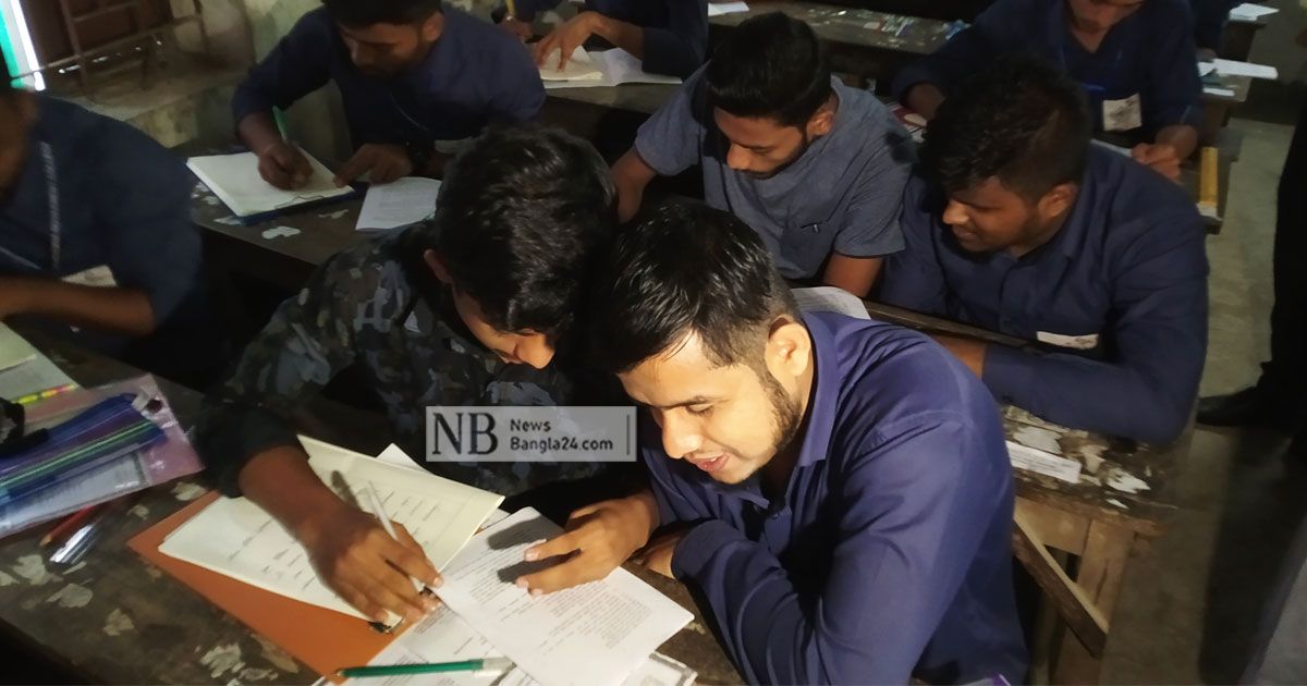 শ্রুতিলেখকের কলমে স্বপ্ন যাদের
