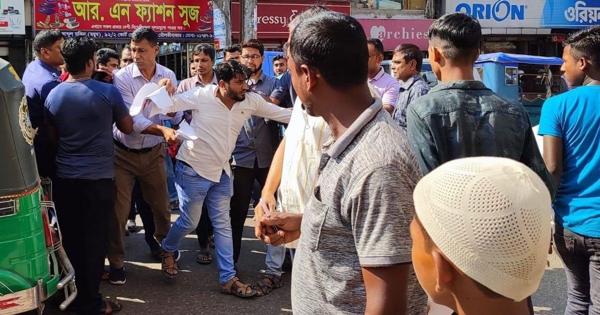 সমাবেশের-লিফলেট-বিতরণকালে-জেলা-ছাত্রদলের-সভাপতি-আটক