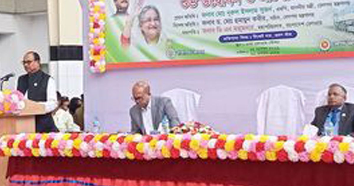টিকিট কালোবাজারি: যাত্রীদেরকেই প্রতিরোধের পরামর্শ রেলমন্ত্রীর