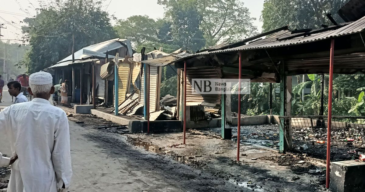 মানিকগঞ্জে পুড়ল ৬ দোকান