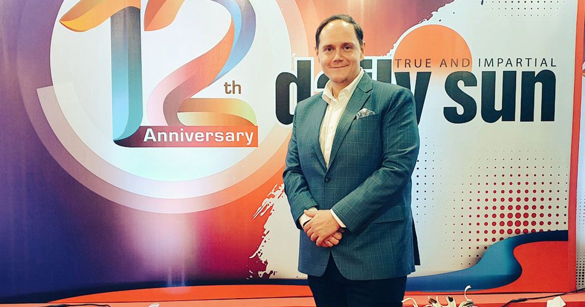 খোলা ম্যানহোলে আঘাত: জার্মান কূটনীতিকের টুইটে তৎপর আতিক