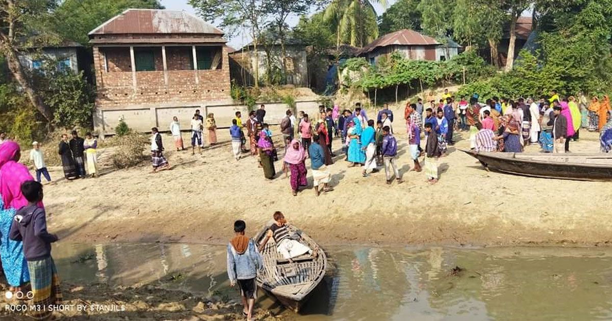 খাসজমির আধিপত্য নিয়ে ১৫ জন গুলিবিদ্ধ