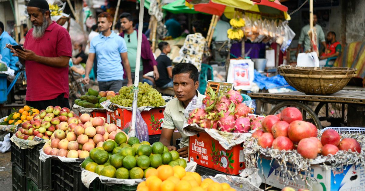 সংকটকালেও ফল আমদানি বেড়েছে সাড়ে ৩ গুণ