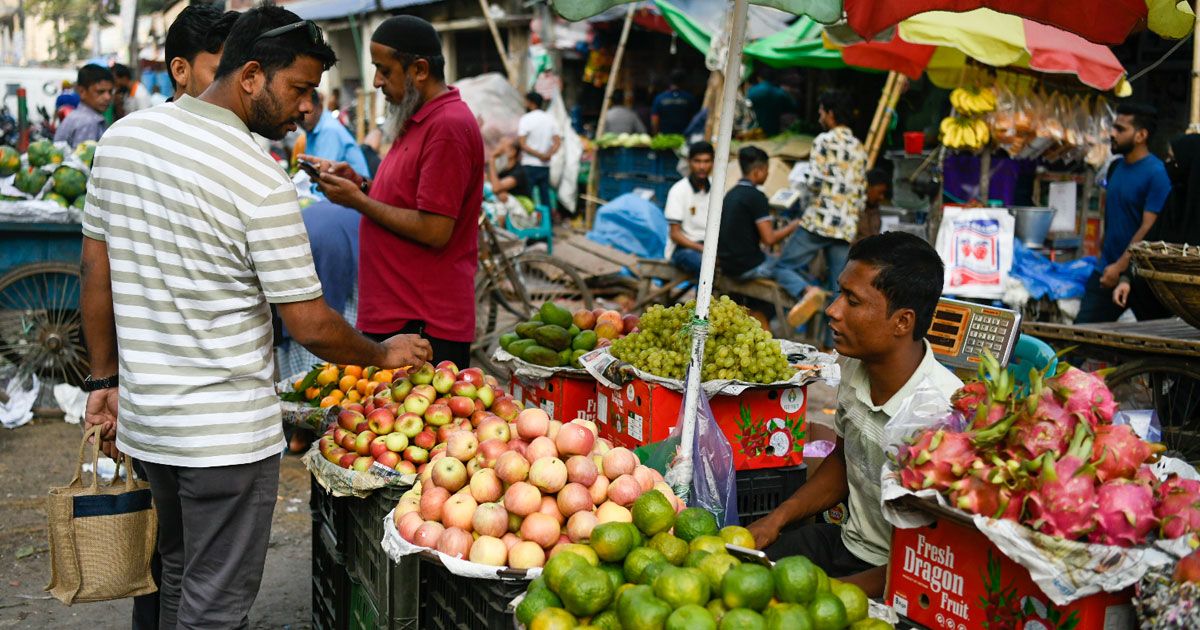 সংকটকালেও ফল আমদানি বেড়েছে সাড়ে ৩ গুণ