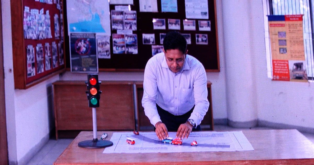 তারেক-মিশুকের ‍মৃত্যু: সহযাত্রীদের ক্ষোভেও শ্রদ্ধাশীল ড. হক