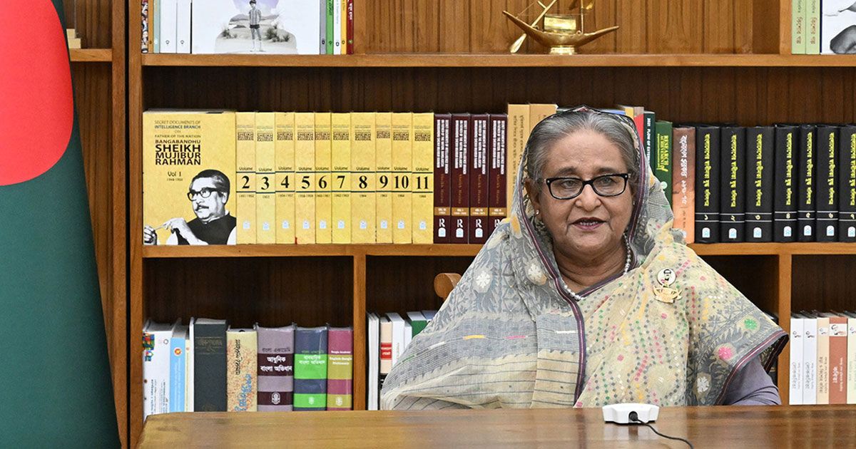 অস্ত্র-প্রতিযোগিতা-বন্ধ-করে-স্বাস্থ্য-শিক্ষায়-গুরুত্ব-দিন-প্রধানমন্ত্রী