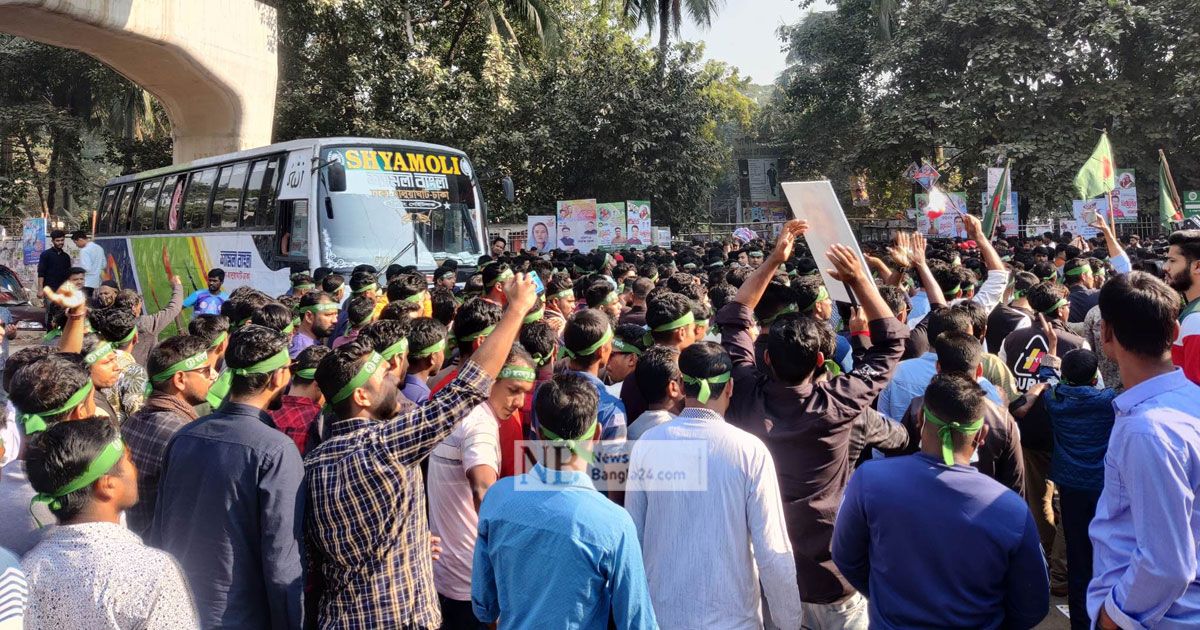 নানা-সাজে-ছাত্রলীগের-সম্মেলনে-নেতা-কর্মীরা