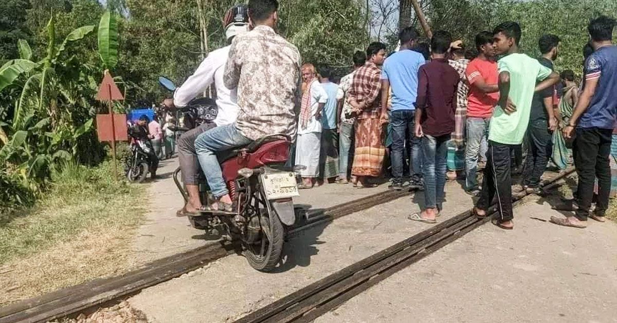অটোরিকশায়-ট্রেনের-ধাক্কা-নিহত-৩