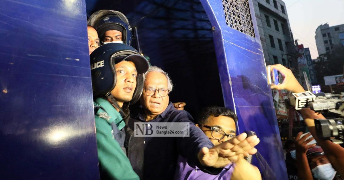 দরজা-ভেঙে-বিএনপি-কার্যালয়ে-পুলিশ-রিজভী-গ্রেপ্তার-আটক-বহু