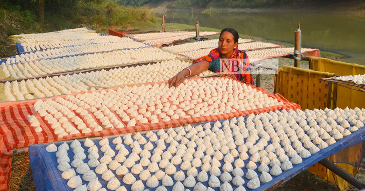 যে গ্রামে সবাই বানায় কুমড়ো বড়ি