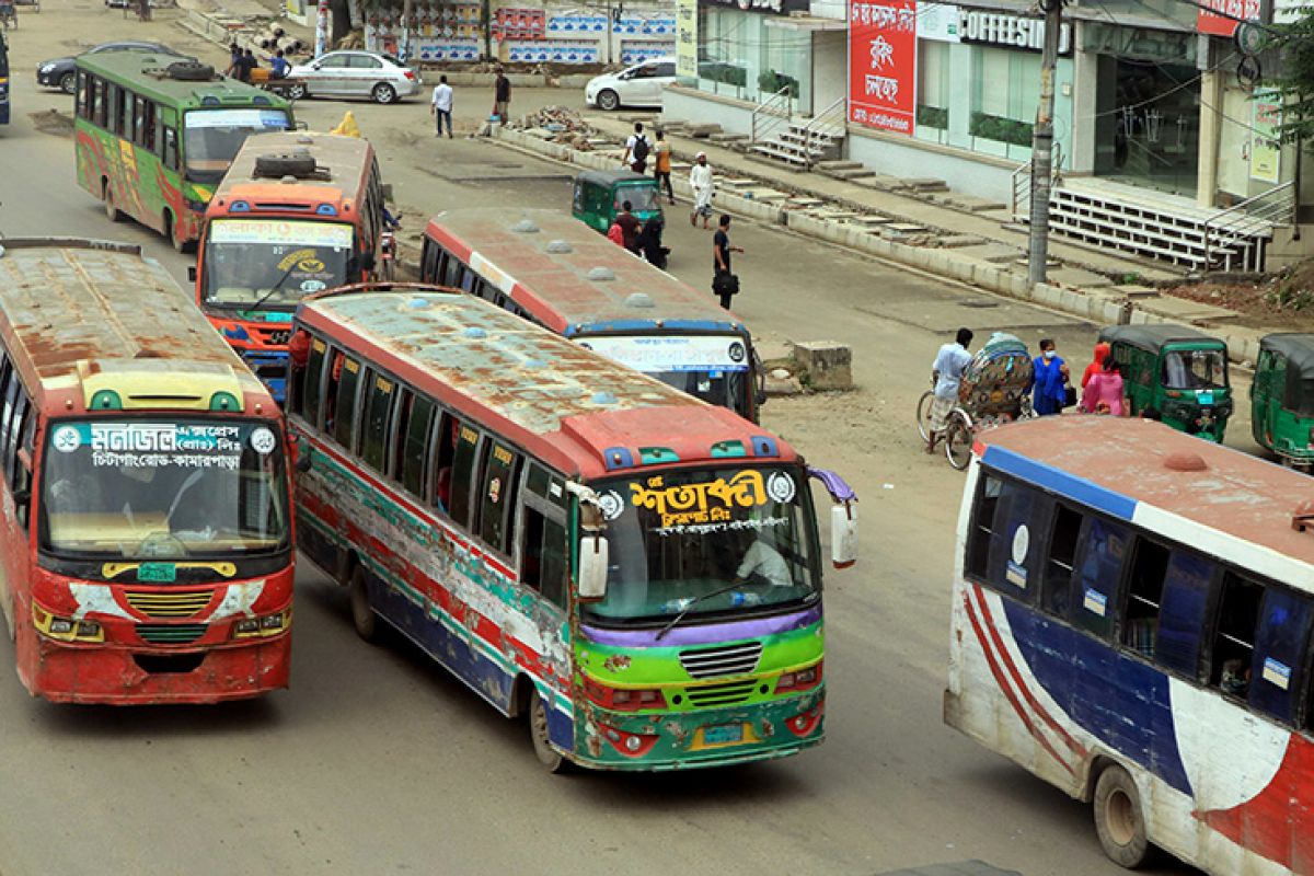 বাস-চলাচল-নির্ভর-করছে-পরিস্থিতির-ওপর