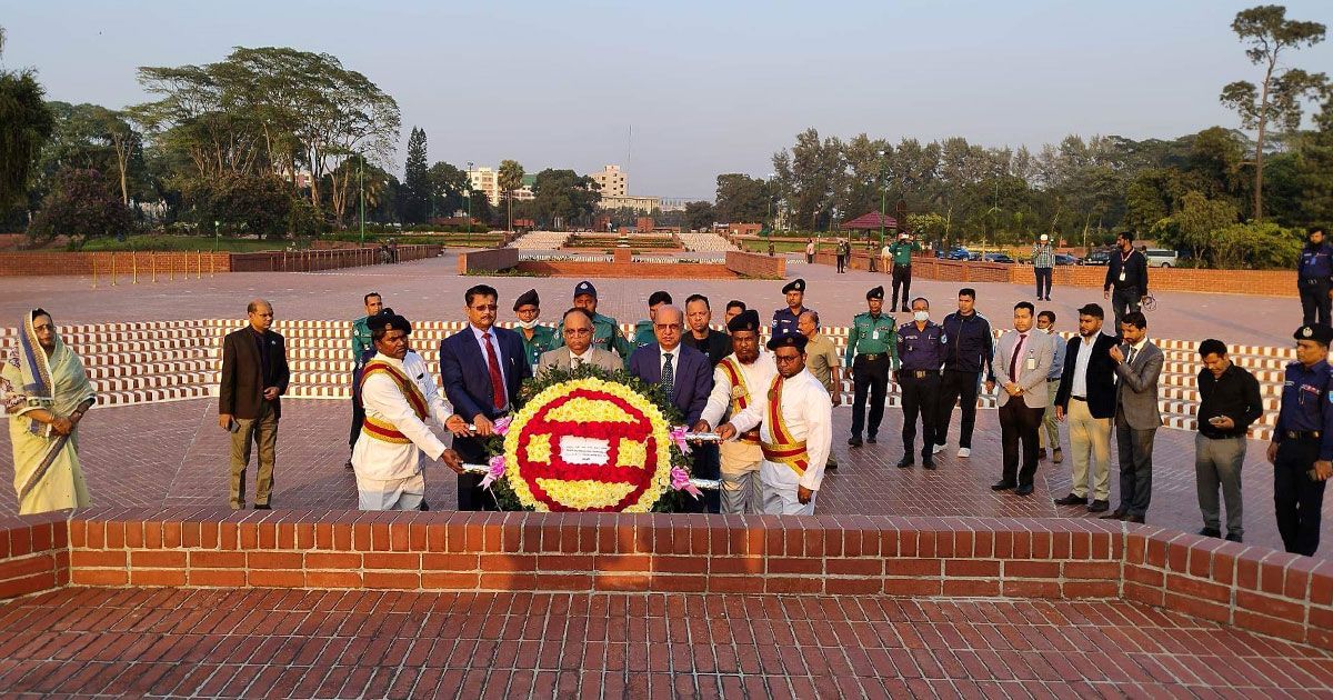 জাতীয়-স্মৃতিসৌধে-নতুন-তিন-বিচারকের-শ্রদ্ধা