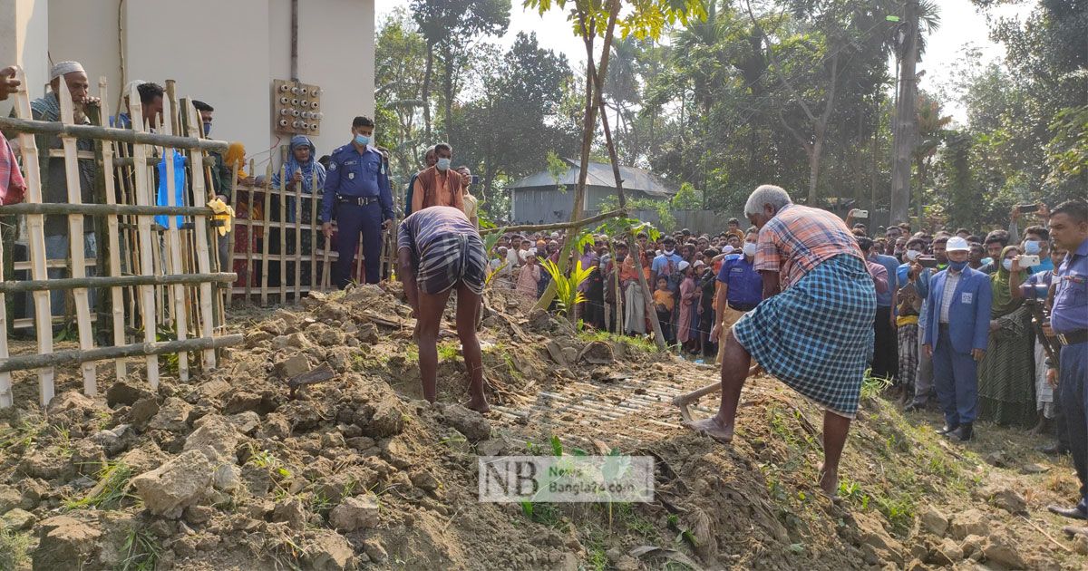 দেড়-মাস-পর-কবর-থেকে-তোলা-হলো-ব্যবসায়ীর-দেহ