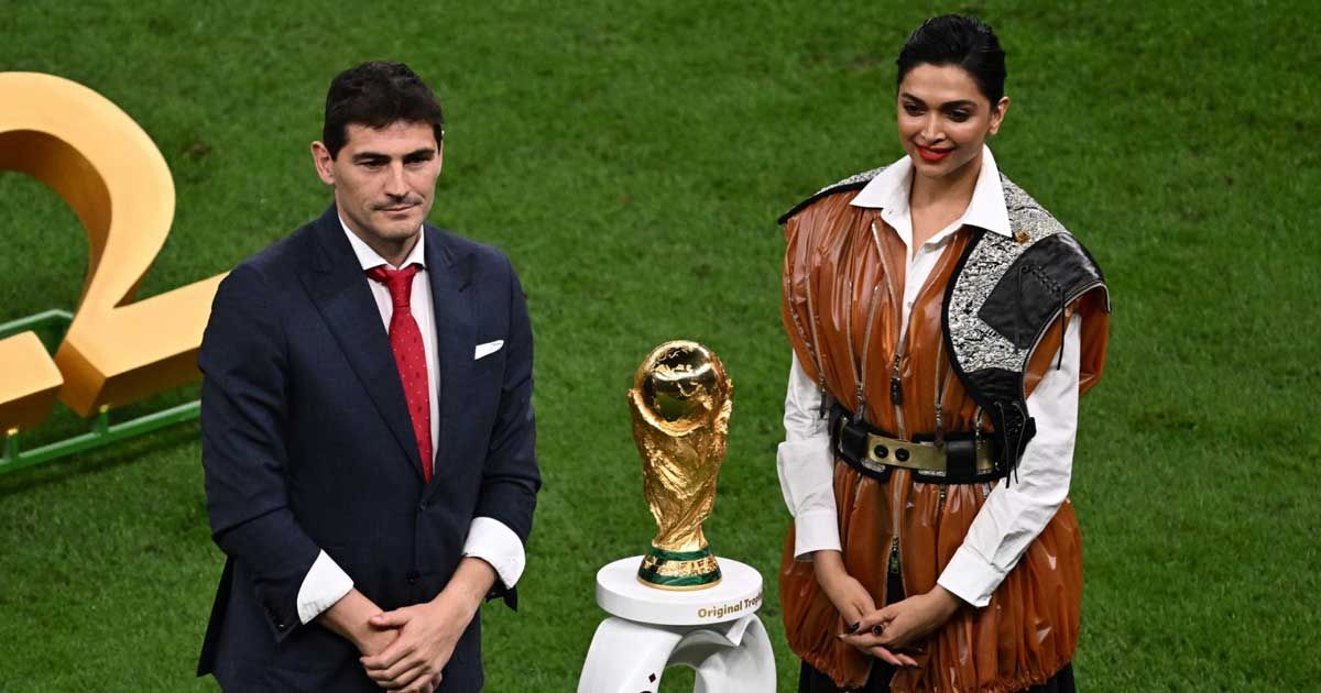 কাসিয়াসের সঙ্গে বিশ্বকাপ ট্রফি নিয়ে লুসাইলে দীপিকা