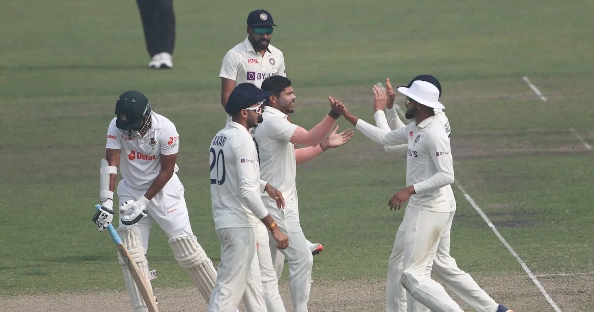 সাকিবের উইকেট হারানোর চাপ সামাল দিচ্ছেন মুমিনুল-মুশফিক