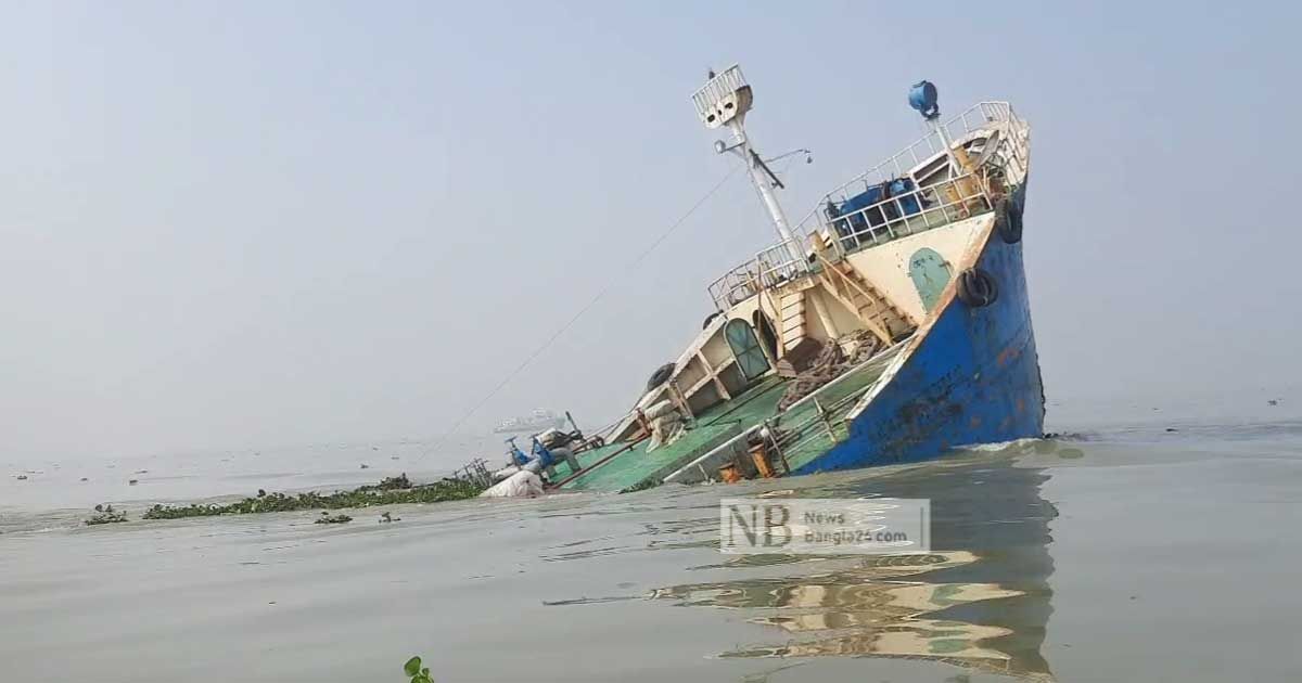 পদ্মার-তেল-ভাসছে-মেঘনায়