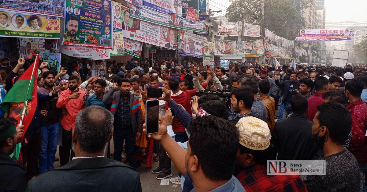 দুপুরে মিছিল, বিএনপি কর্মীরা সকাল থেকেই নয়াপল্টনে