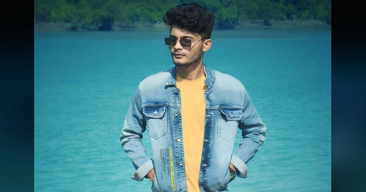 শ্রমিক লীগ নেতাকে পিটিয়ে ‘আব্বা’ ডাকিয়ে ভিডিও ধারণ