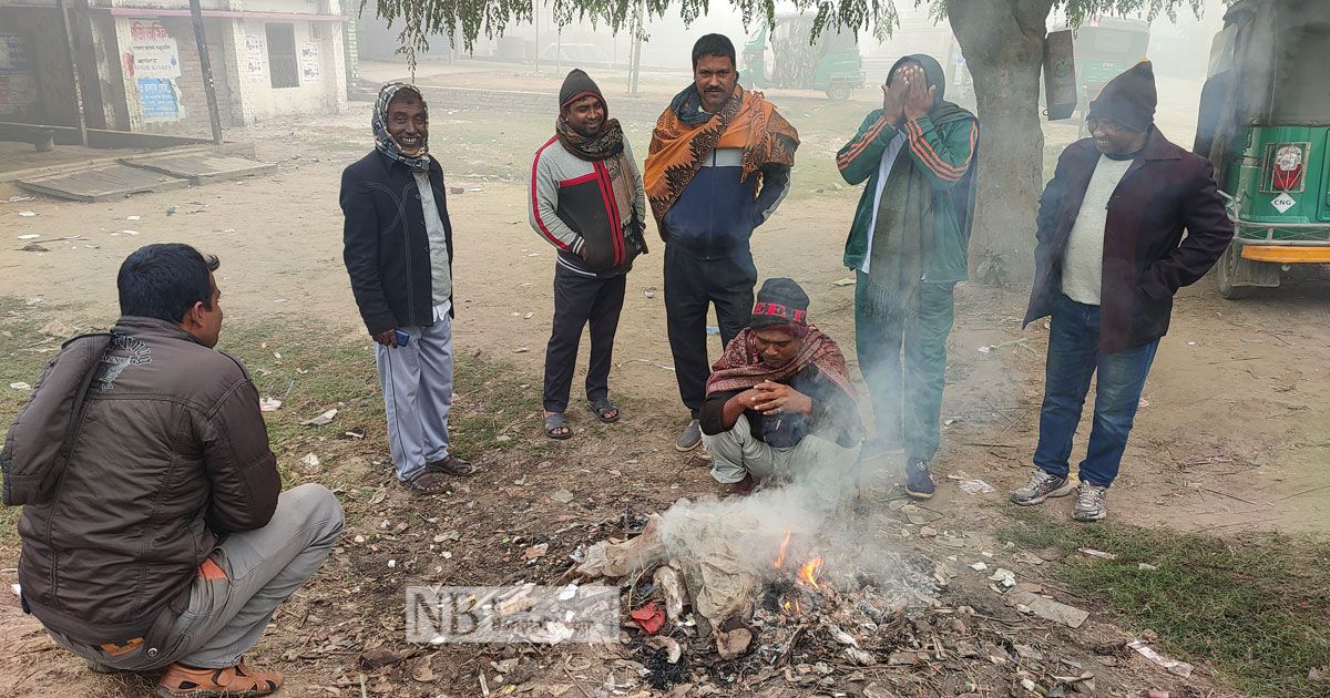 কাদায়-পানি-দিতে-গেলি-মনে-হয়-বরফ-নাড়ছি