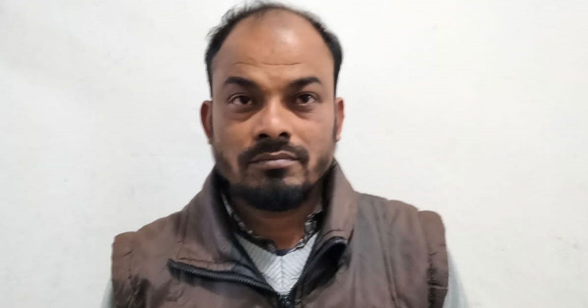 ১৪-বছরের-সাজা-নিয়ে-পালিয়ে-ছিলেন-১৭-বছর