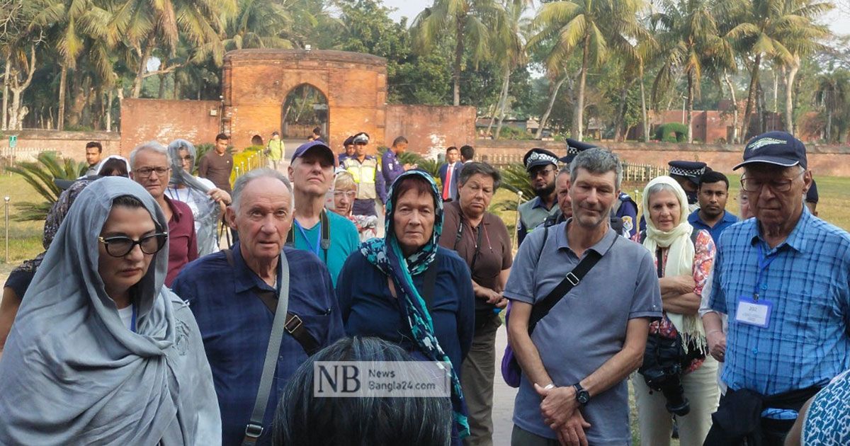 Six-domed-mosque-was-visited-by-28-foreign-tourists