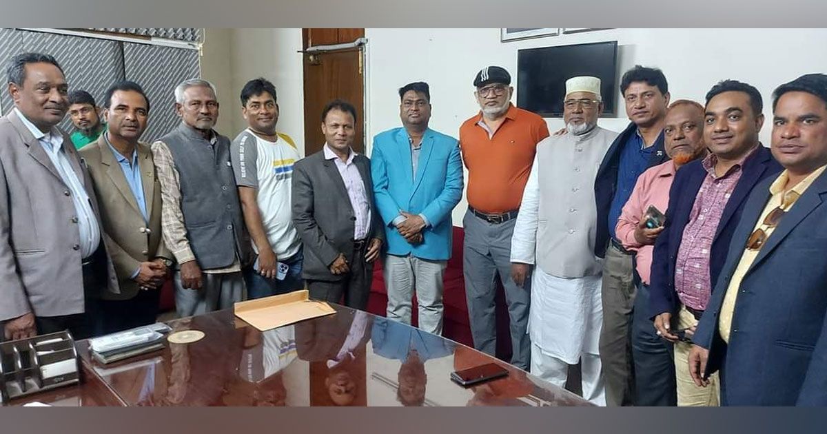 নেতাদের পক্ষে রাখতে কোরআনে হাত রেখে শপথ করালেন এমপি