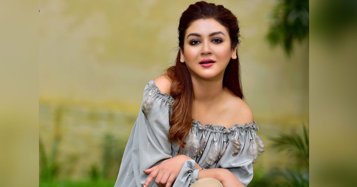 ভালোবাসার-মধ্যে-আছে-কাউকে-স্বতঃস্ফূর্তভাবে-দেয়ার-আনন্দ-জয়া-