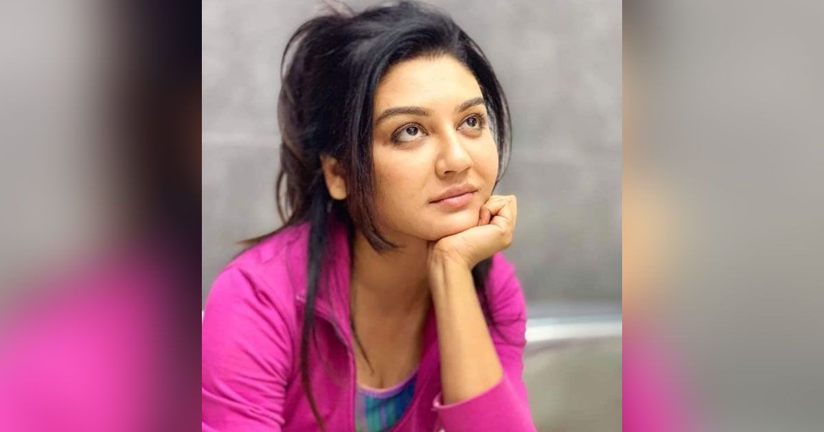 ভালোবাসার মধ্যে আছে কাউকে স্বতঃস্ফূর্তভাবে দেয়ার আনন্দ: জয়া 