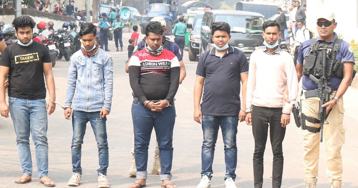 আসল-সার্ভারে-তৈরি-হতো-ভুয়া-জন্মসনদ-গ্রেপ্তার-৫