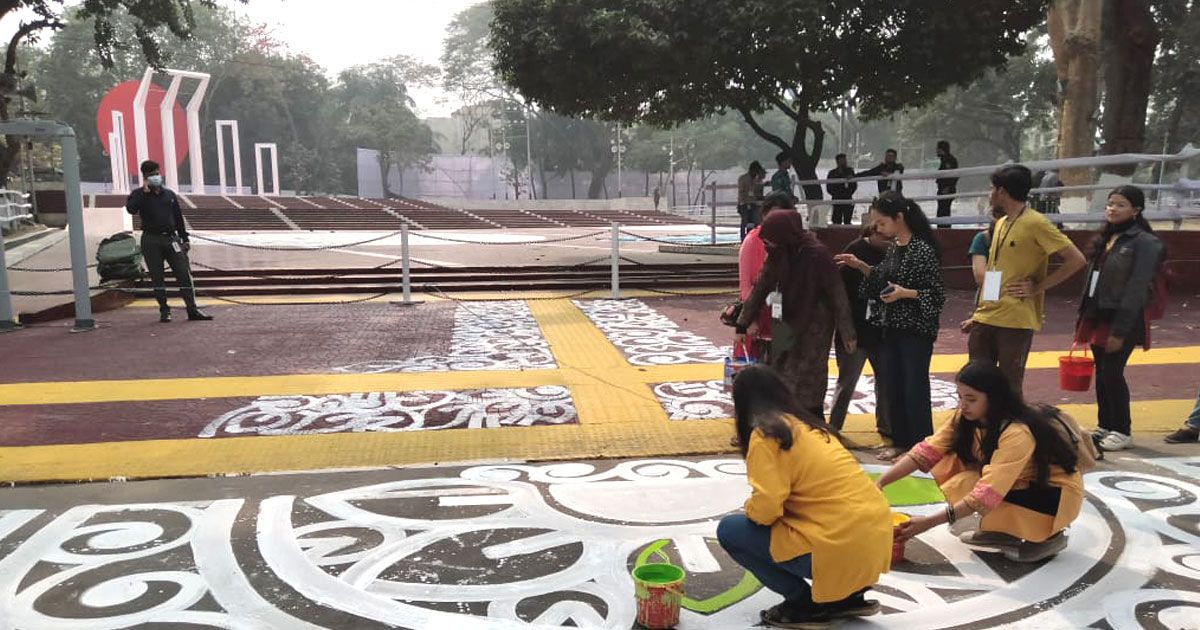 শ্রদ্ধা নিবেদনের জন্য প্রস্তুত কেন্দ্রীয় শহীদ মিনার

