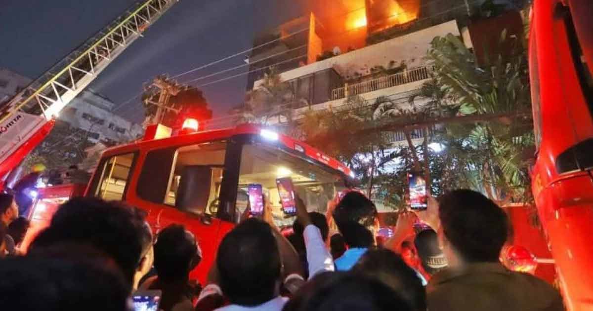 আগুন-থেকে-বাঁচতে-লাফিয়ে-পড়া-সামার-অবস্থা-একটু-ভালো-