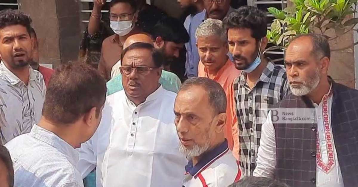খাদ্যমন্ত্রী-অসুস্থ-এয়ার-অ্যাম্বুলেন্সে-আনা-হলো-ঢাকায়- 