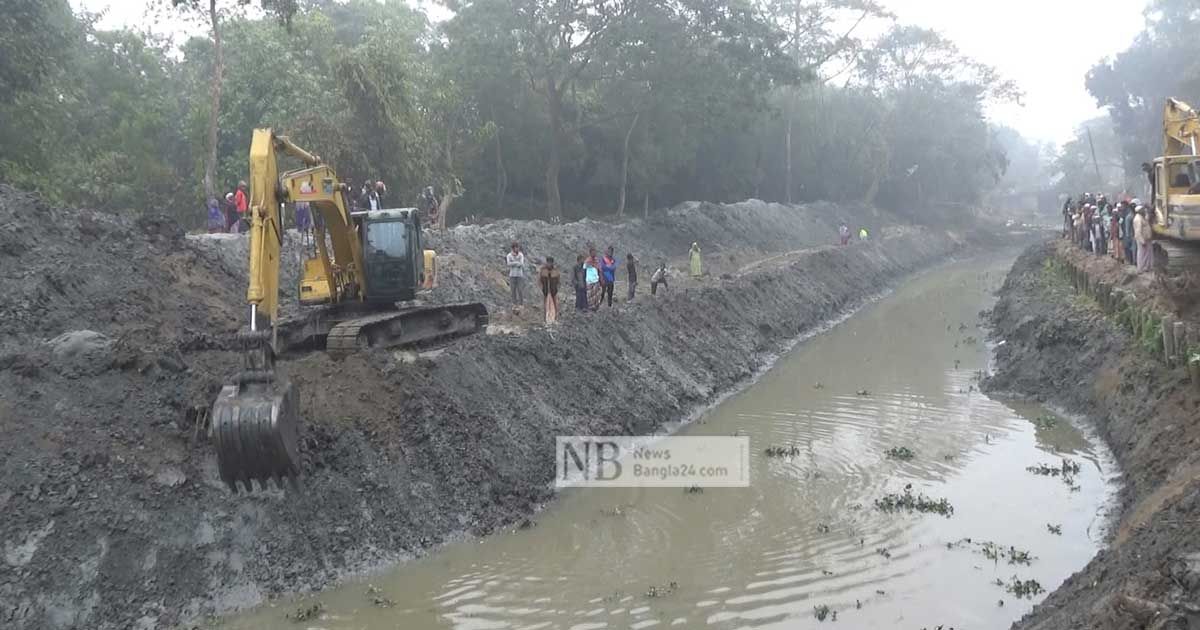 খনন হচ্ছে ‘গড়ের খাল’, অবদান রাখবে অর্থনীতিতে   