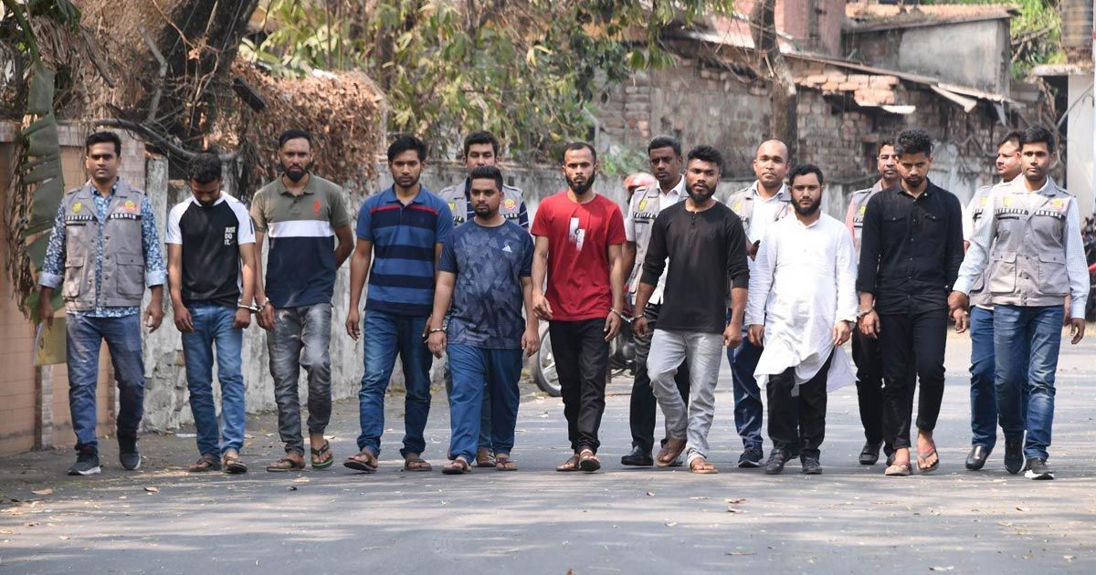 ব্যাগের অভাবে ডাচ-বাংলার সব টাকা নিতে পারেনি ডাকাতরা 