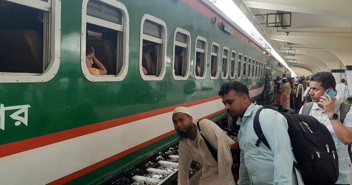 ঈদযাত্রা-ট্রেনের-অগ্রিম-টিকিট-মিলবে-শুধু-অনলাইনে