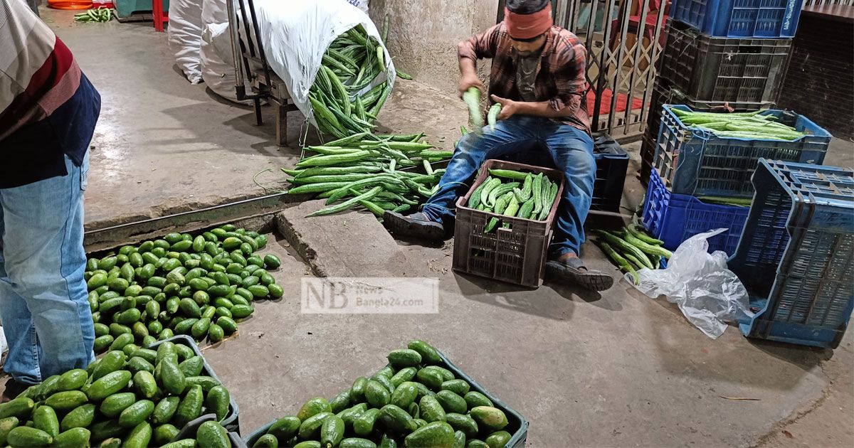 ৬ ঘণ্টায় বদলে গেল সব‌জির দাম