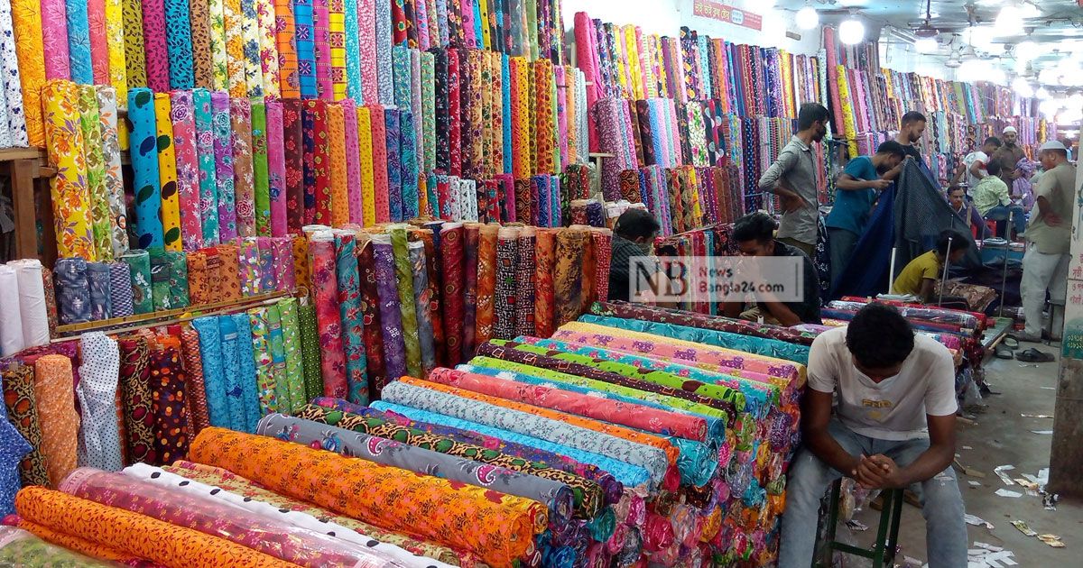 রোজার শুরুতেই সরগরম নরসিংদীর ঐতিহ্যবাহী বাবুরহাট