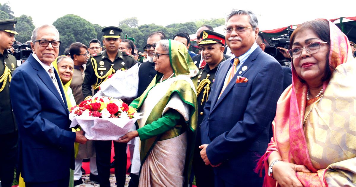 স্বাধীনতা-দিবসে-রাষ্ট্রপতির-সংবর্ধনায়-প্রধানমন্ত্রী