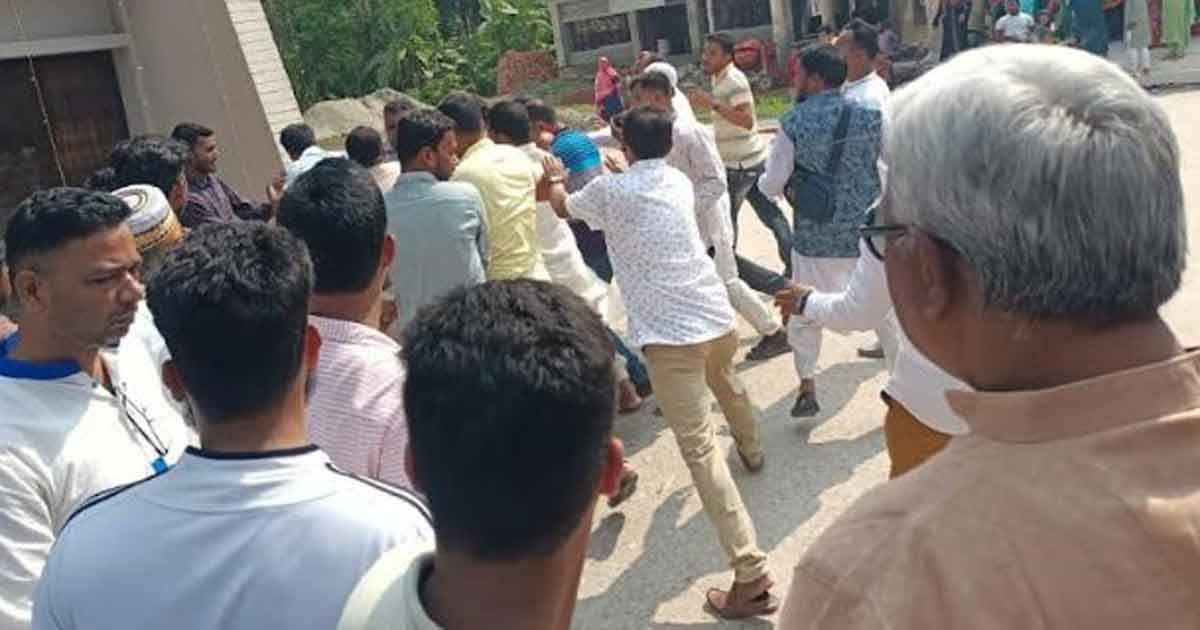 Awami-League-leader-beaten-up-in-front-of-MP-3-expelled