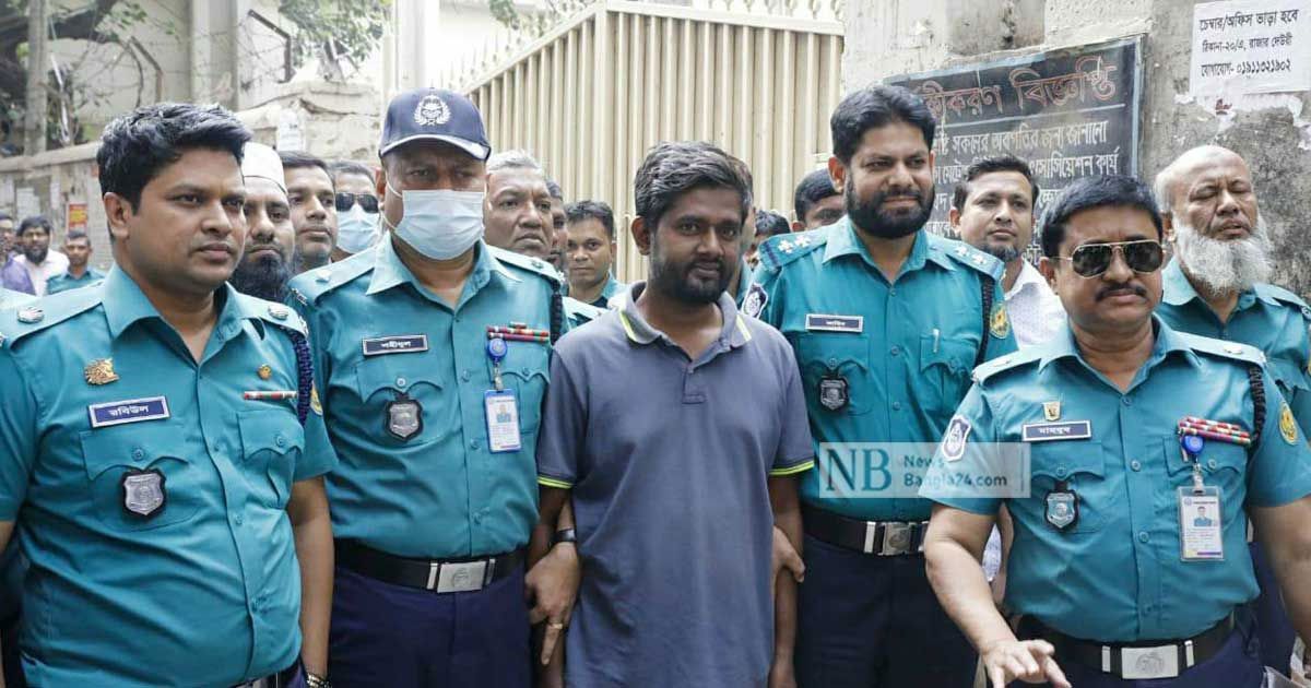 স্বাধীনতাকে-কটাক্ষ-করা-প্রতিবেদনের-প্রতিবাদ-সম্পাদক-প্রকাশক-আইনজীবীদের

